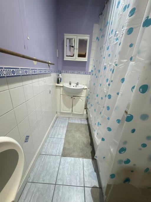 Private Double Bedroom In Hounslow Near Heathrow Londres Exterior foto
